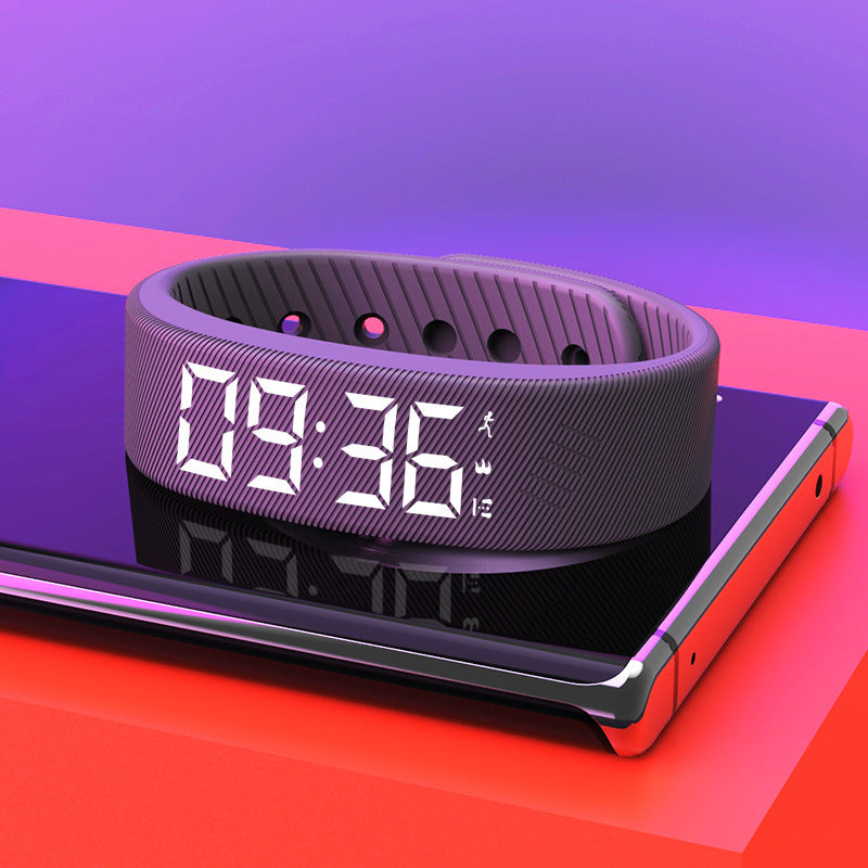 Chytrý hudební fitness tracker s krokoměrem a předpovědí počasí