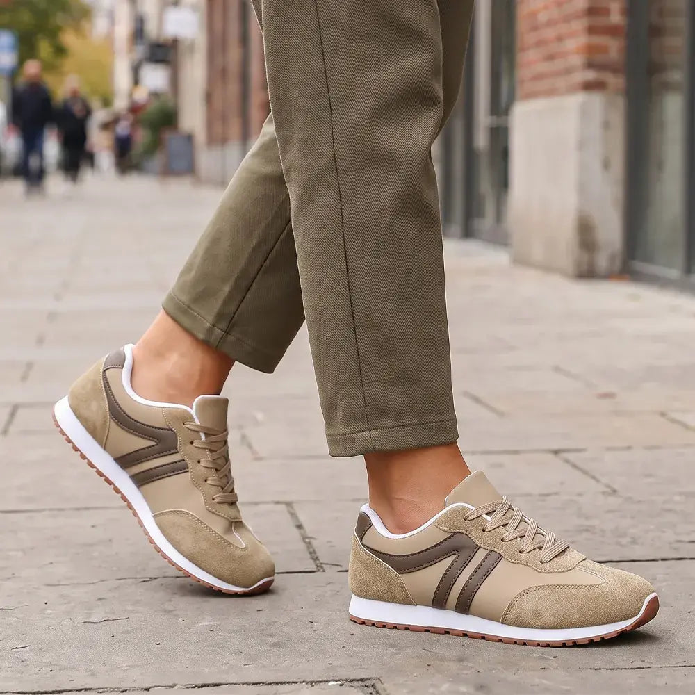 👟 Klasická silueta – nadčasový retro design běžecké obuvi, který spojuje moderní prvky a vytváří tak trvanlivý a ikonický styl.