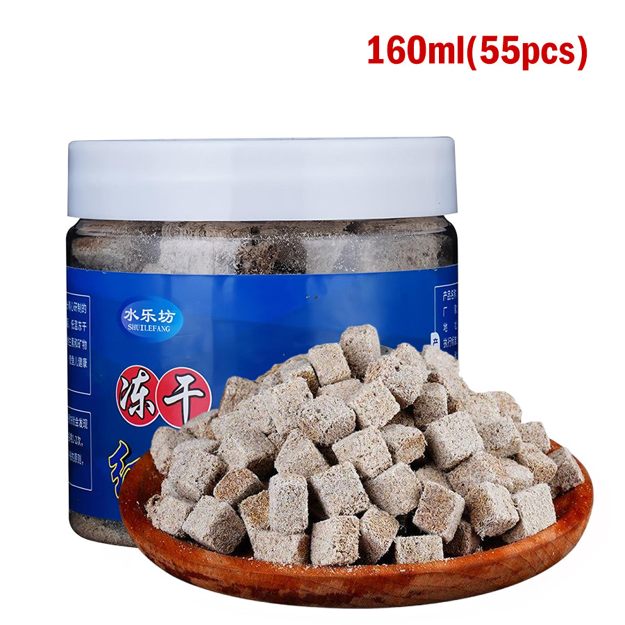 Lyofilizované granule proti hlísticím pro ryby, univerzální krmivo pro různé druhy ryb.