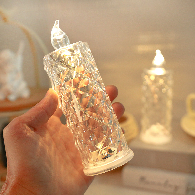 🎄Kupte 1, dostanete 2 zdarma! 🎅 Bezplamenné LED svíčky – bezpečné, odolné a plné sváteční nálady ✨🕯️
