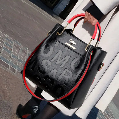 👜【Kup jeden, druhý dostaneš zdarma】🌟 Velká kapacita! 🌟 Elegantní měkká kožená taška přes rameno