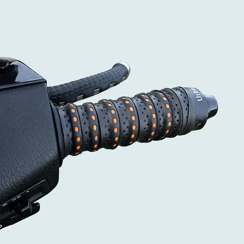 【Kupte 2, získejte 2 zdarma】💯Protiskluzová měkká silikonová páska na řídítka motocyklu