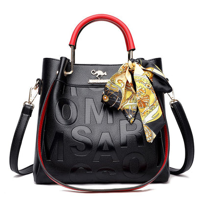 👜【Kup jeden, druhý dostaneš zdarma】🌟 Velká kapacita! 🌟 Elegantní měkká kožená taška přes rameno