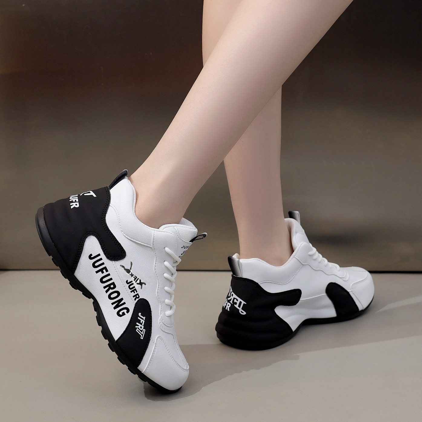 👟Prodyšné dámské tenisky s měkkou podrážkou
